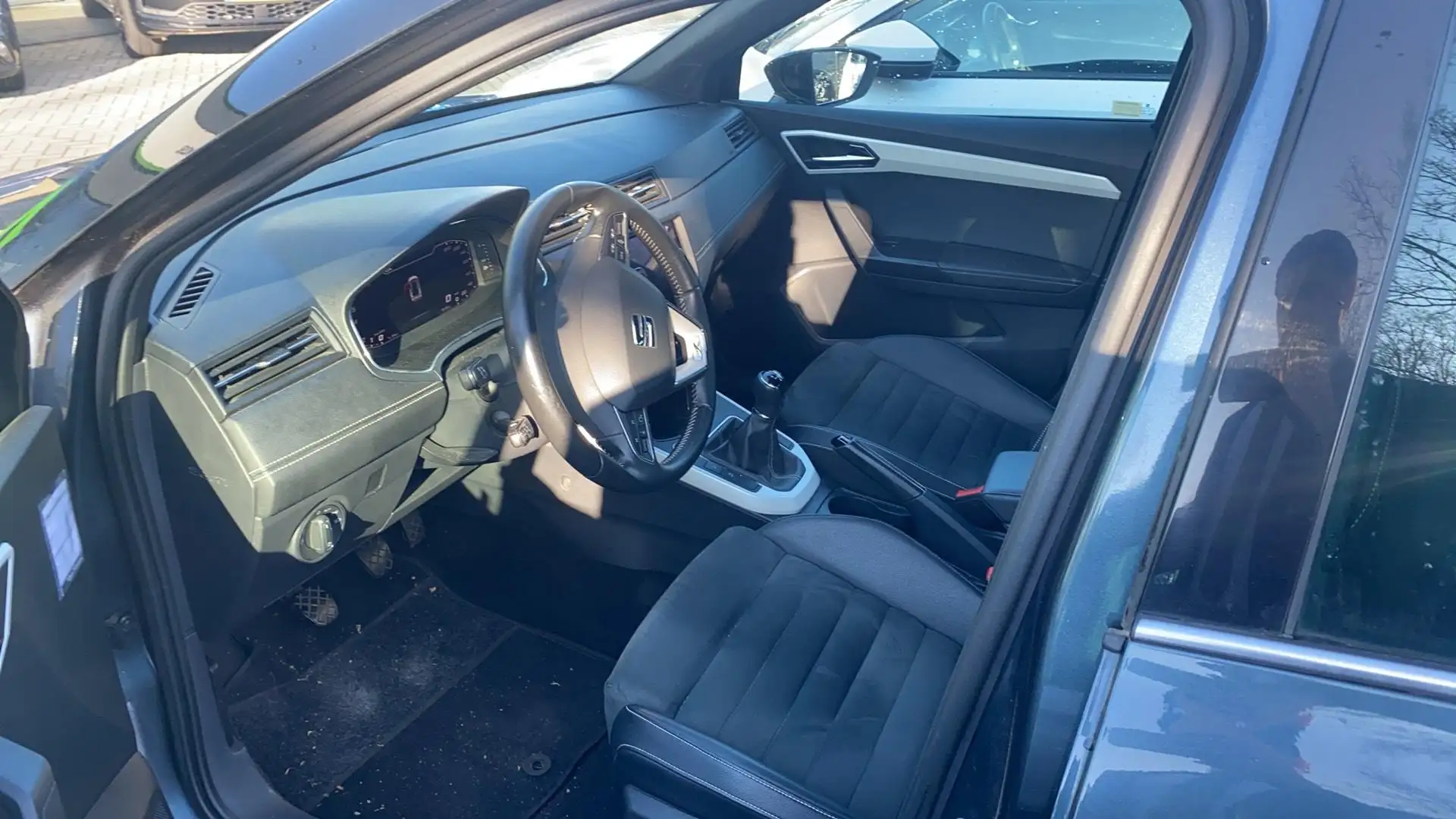 SEAT Arona 1.0 TSI Style Business Intense Plus Gris - 2