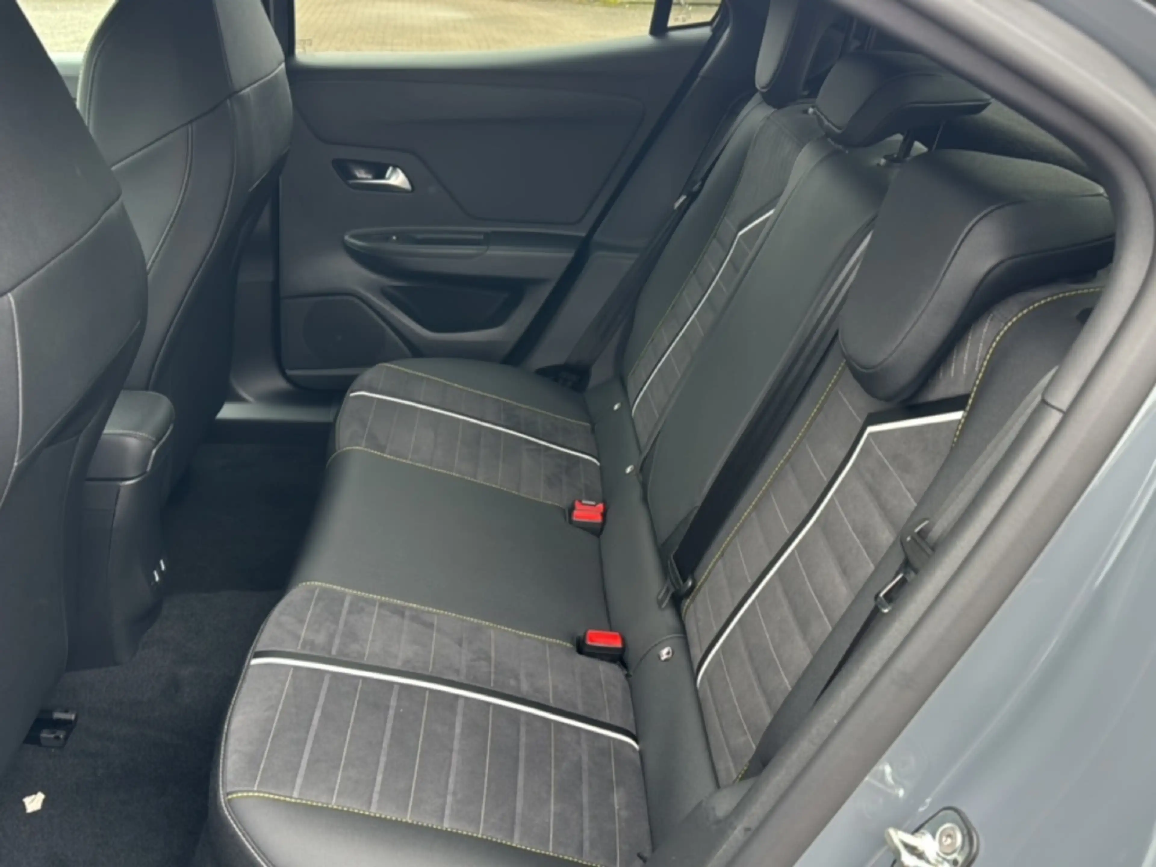 Opel Mokka-E GSE Keyless ACC Navi Matrix-LED SHZ Apple CarPlay — photo 14