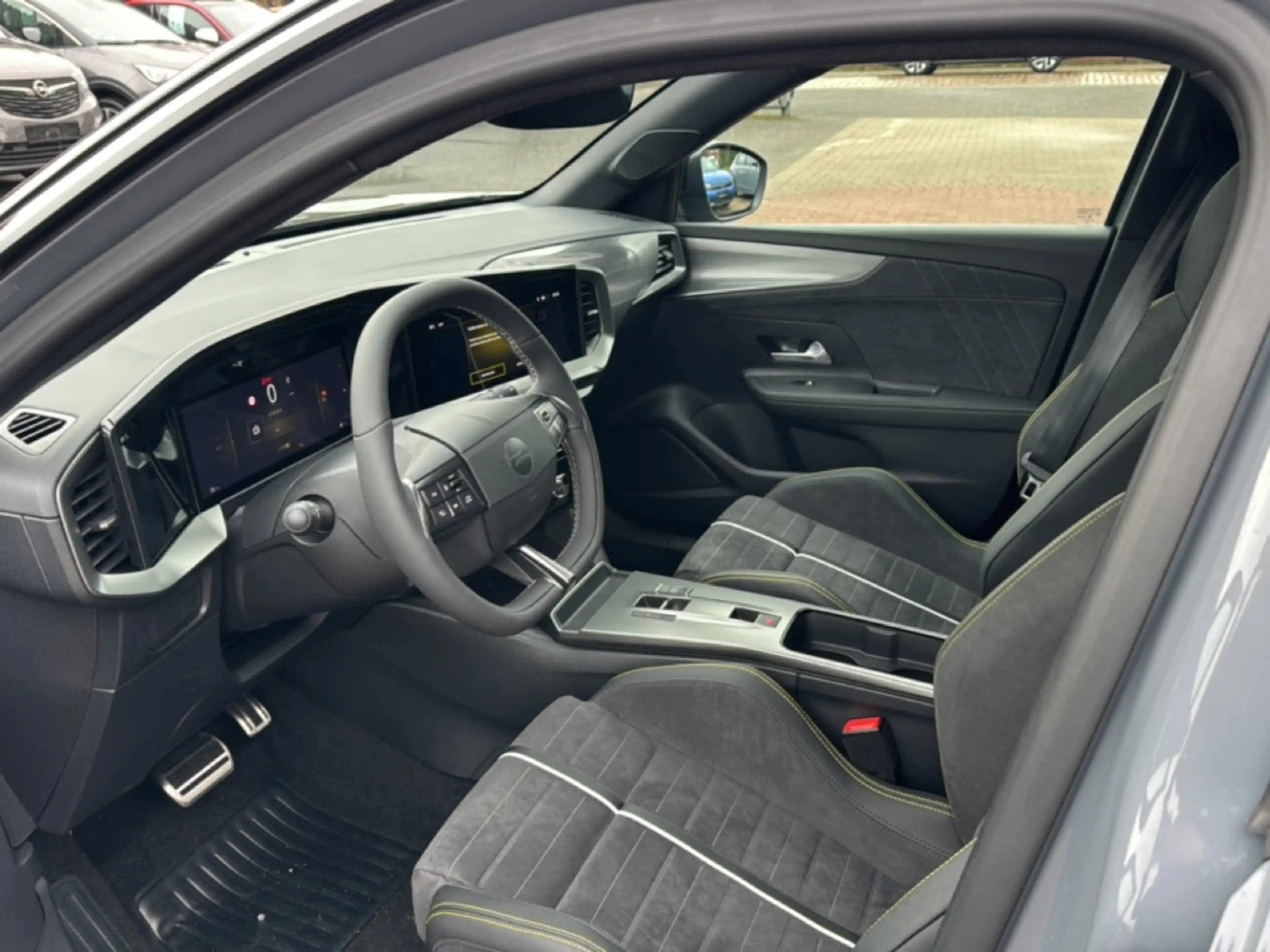Opel Mokka-E GSE Keyless ACC Navi Matrix-LED SHZ Apple CarPlay — photo 13