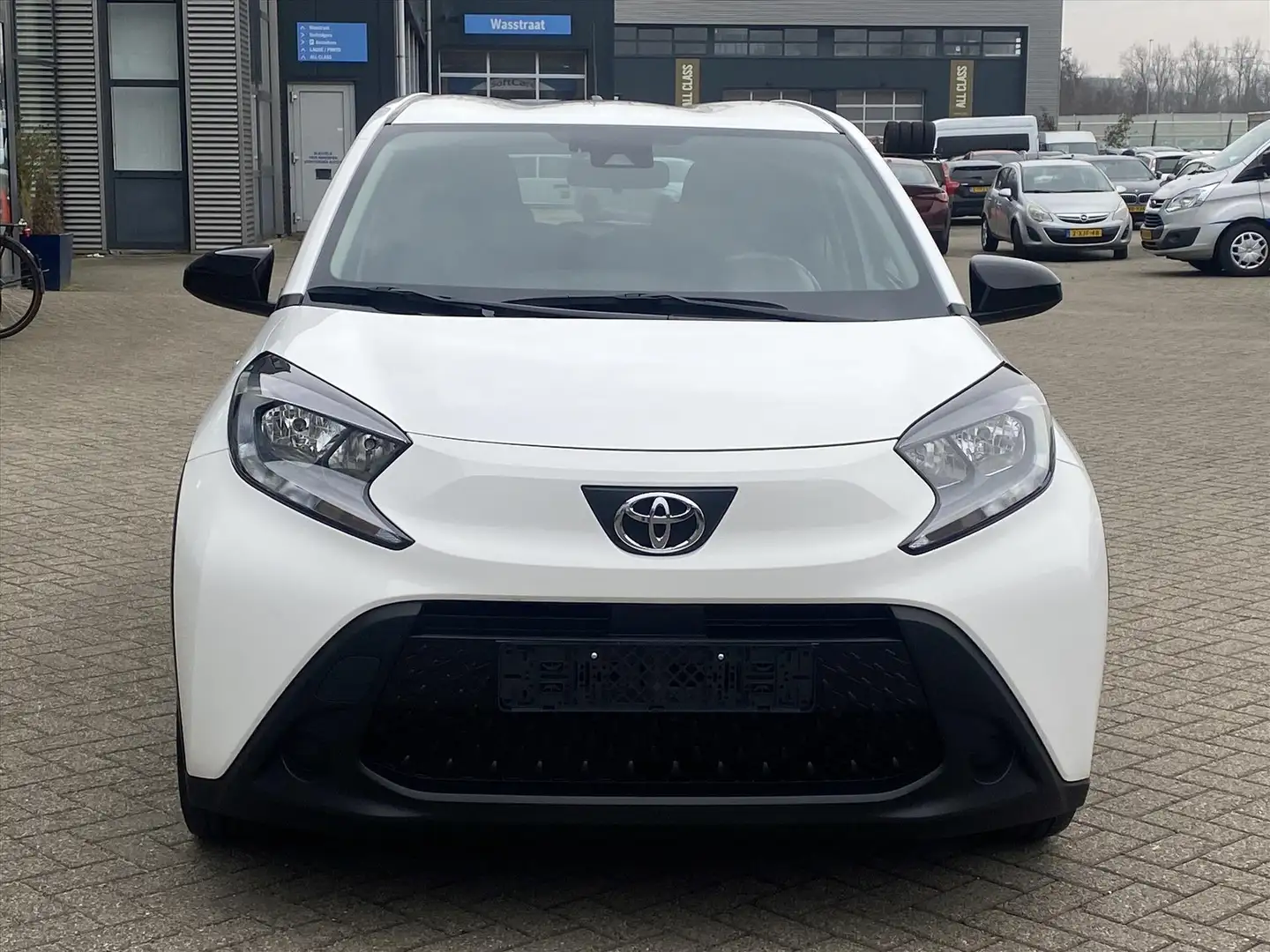 Toyota Aygo X 1.0 VVT-i MT 72pk Play Blanc - 2