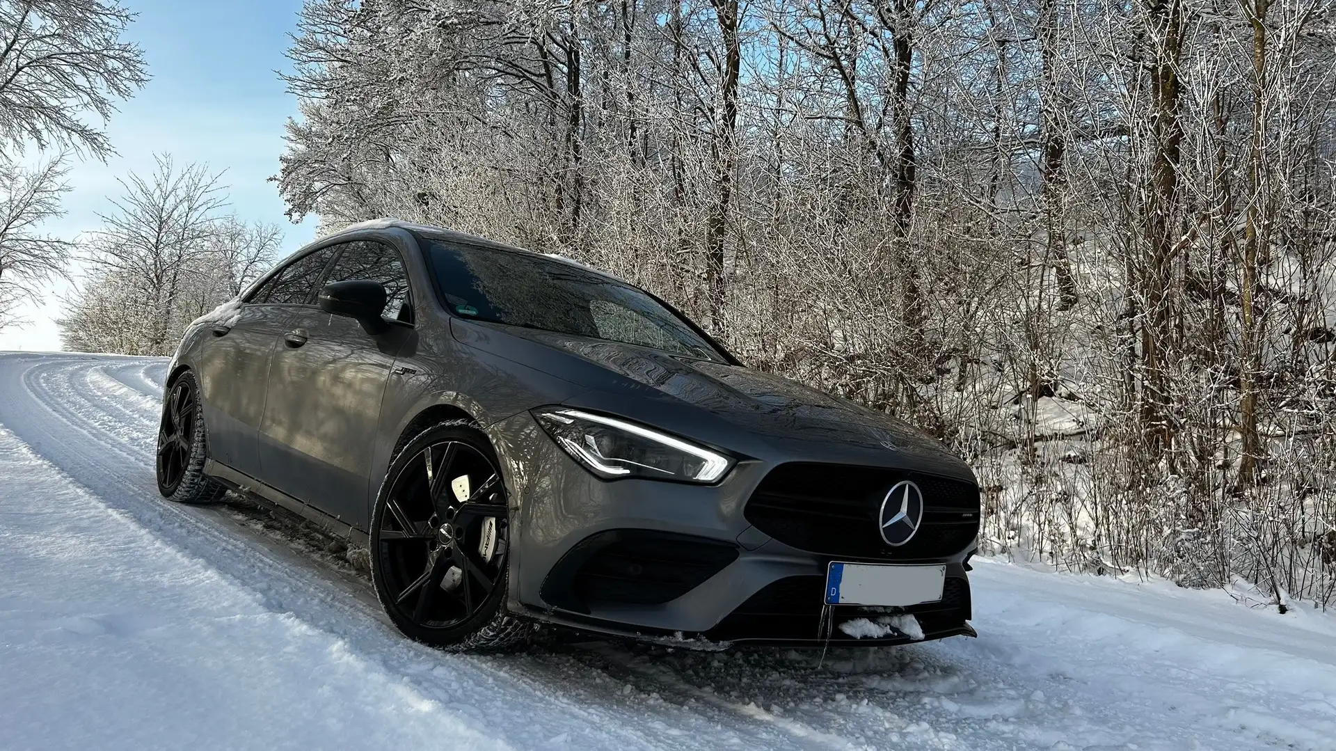 Mercedes-Benz CLA 35 AMG 4Matic Burmester Night Paket MBUX schwarz foliert Gris - 1