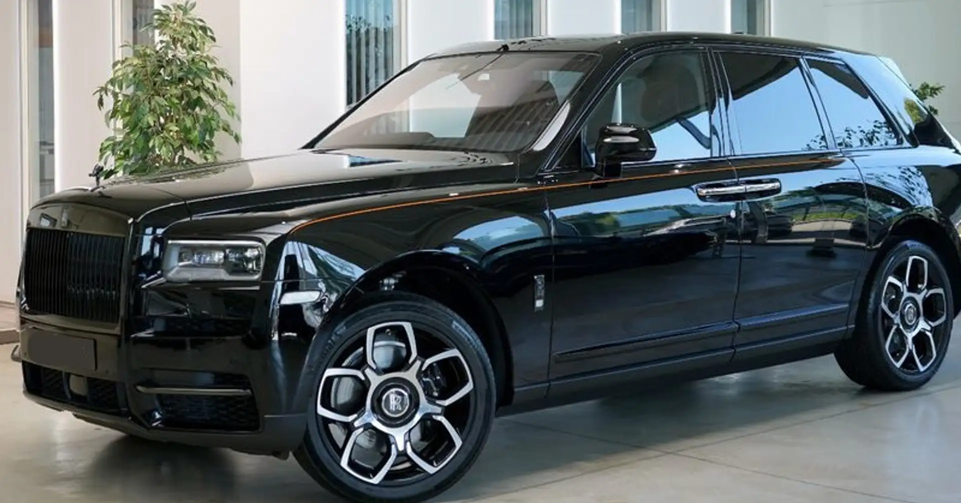 Rolls-Royce Cullinan Fekete - 1