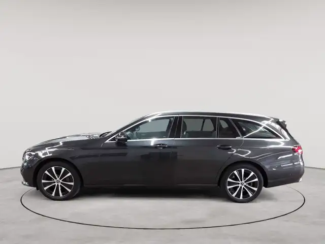 Mercedes-Benz E-Class view 6