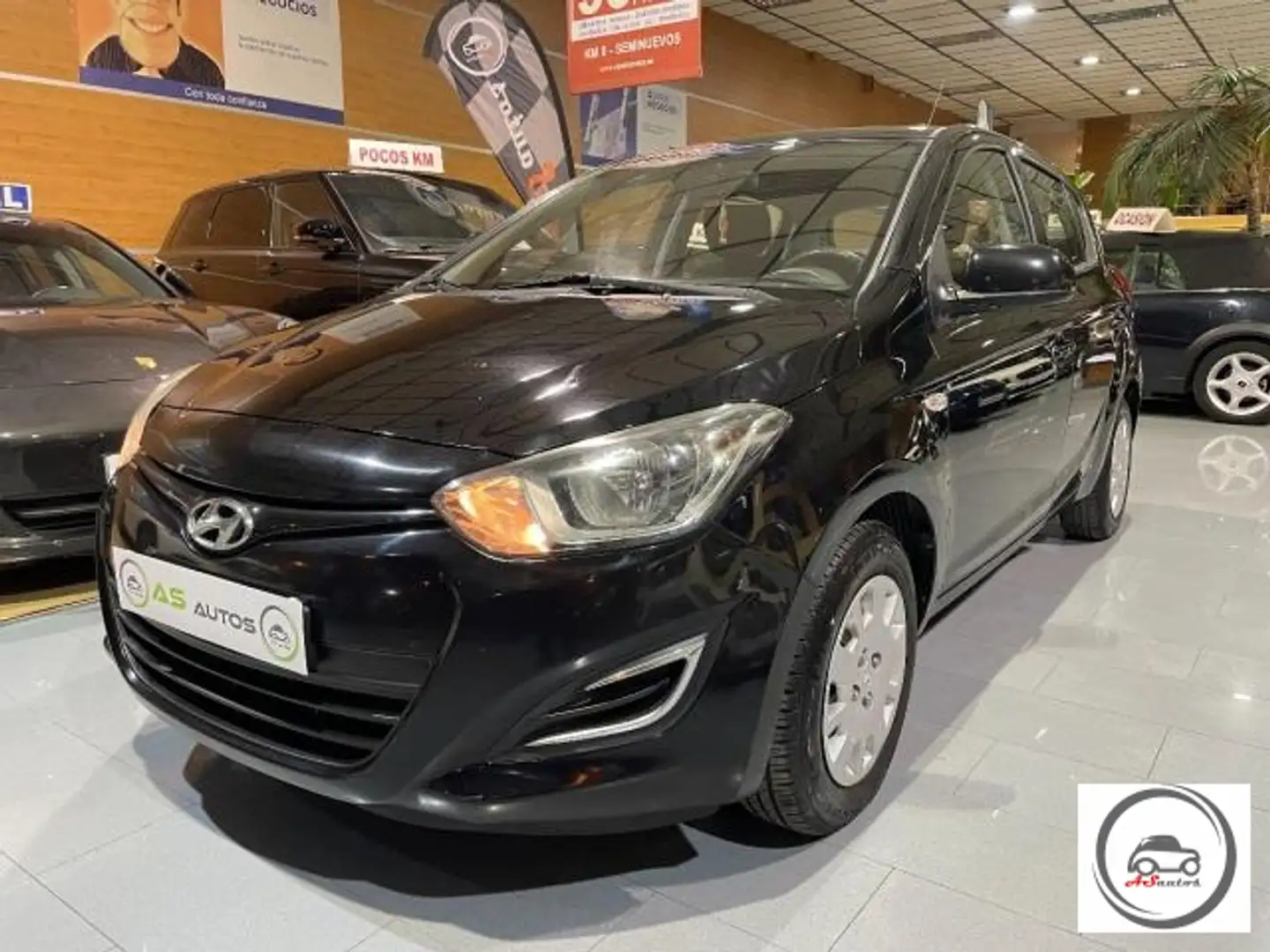 Hyundai i20 1.1 CRDi 5p. Classic Negro - 1