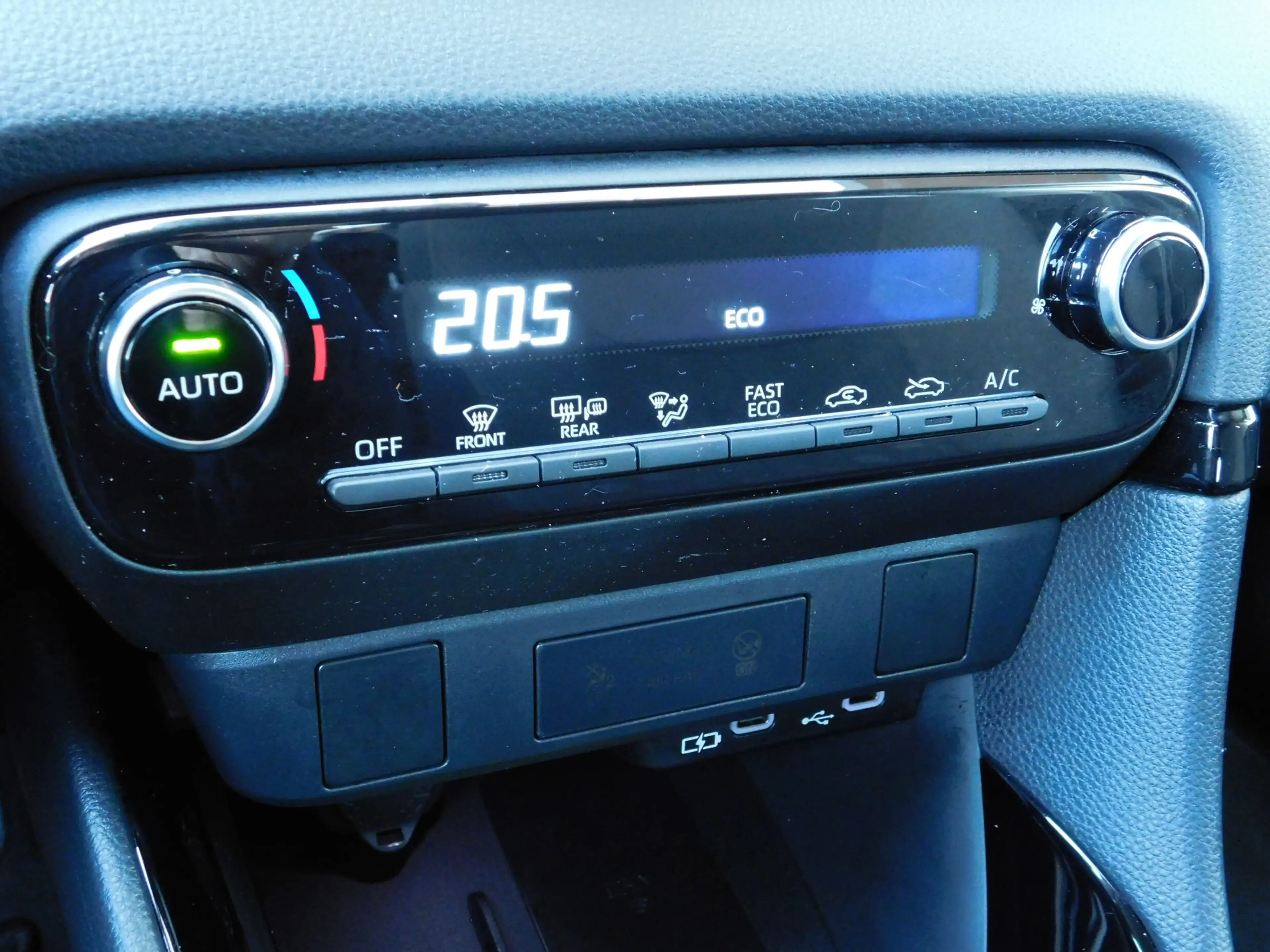 Toyota Yaris 1.5 Hybrid 115 Dynamic | Trekhaak — photo 22
