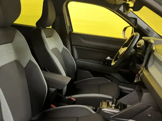 Dacia Duster view 8