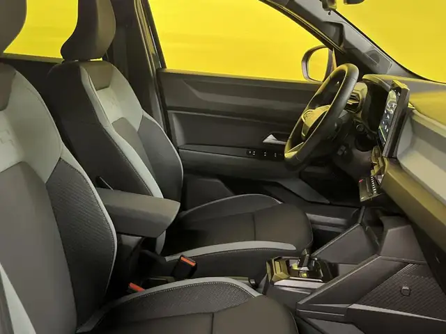 Dacia Duster view 3