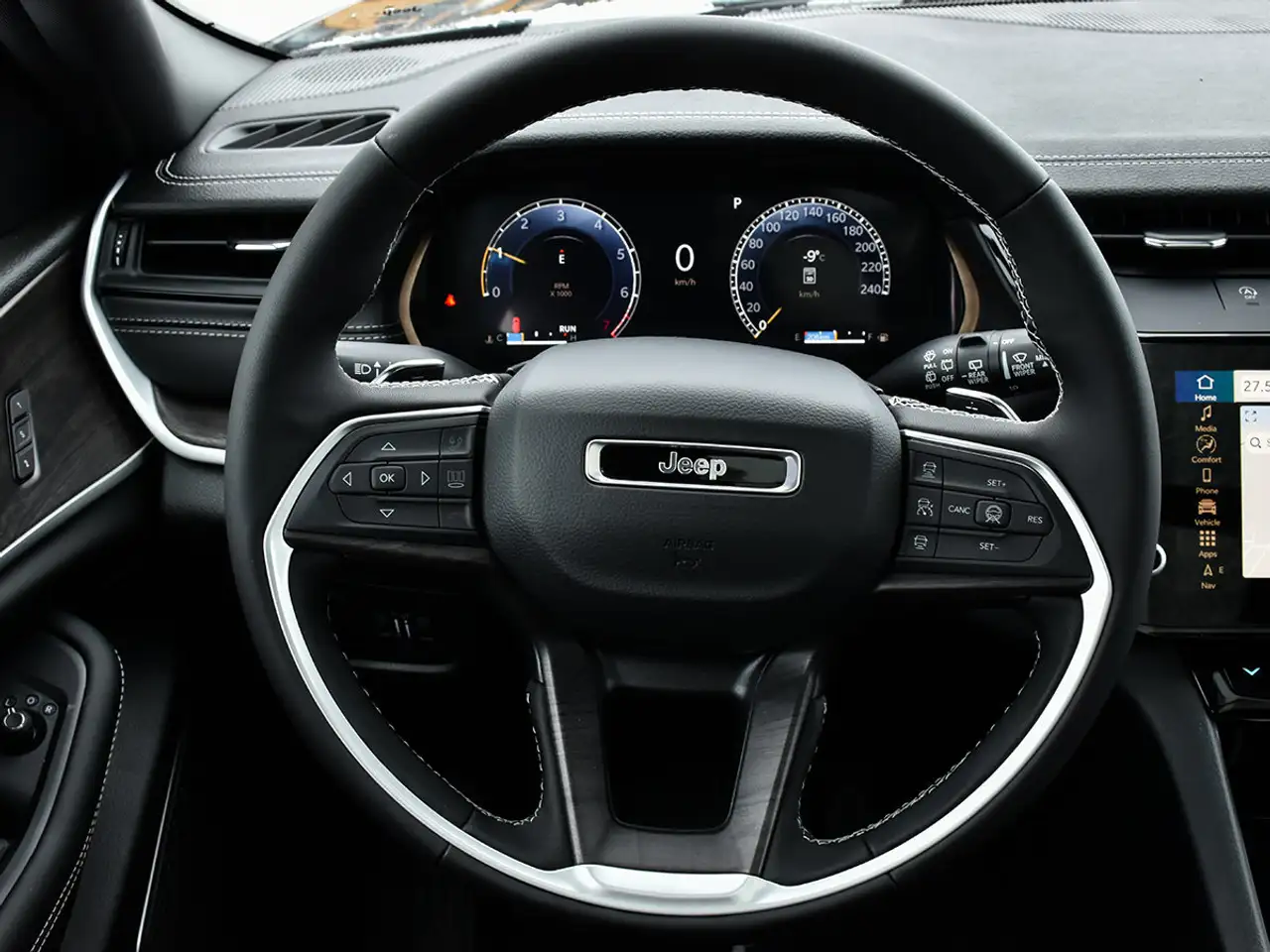 Jeep Grand Cherokee снимка Jeep Grand Cherokee