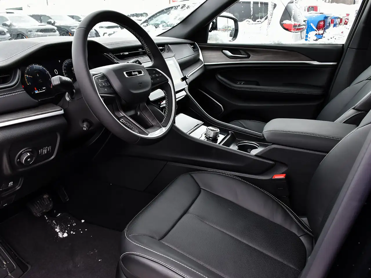 Jeep Grand Cherokee снимка Jeep Grand Cherokee