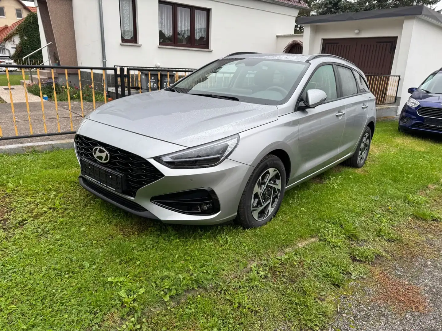 Hyundai i30 1.5 T-GDI Hybrid Kombi Navi LED RFK Silber - 1