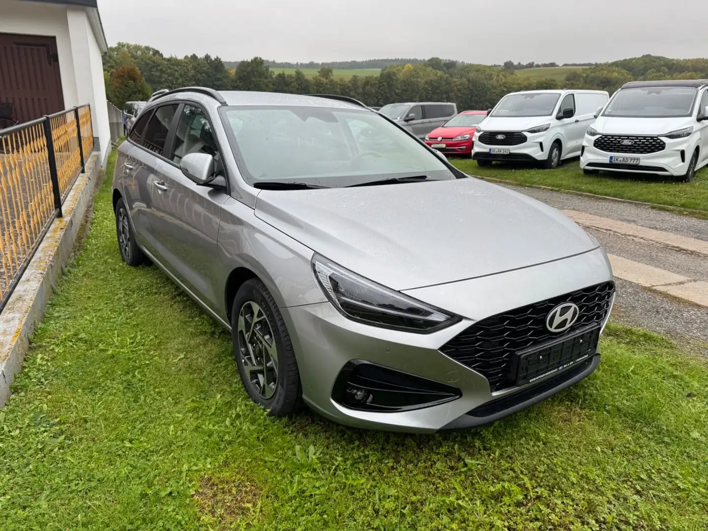 Hyundai i30 1.5 T-GDI Hybrid Kombi Navi LED RFK Silber - 2