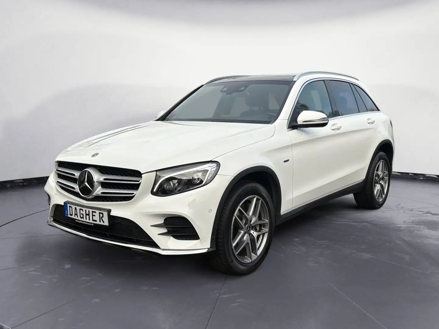 Mercedes-Benz GLC 350 4Matic AMG-Line Weiß - 1