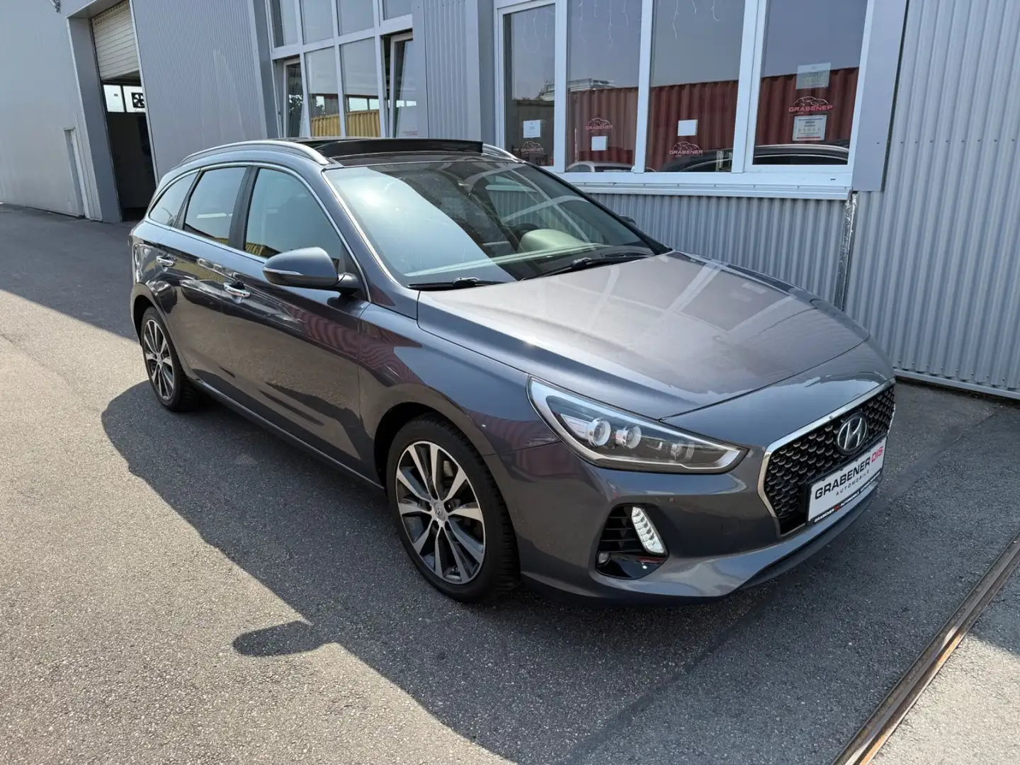 Hyundai i30 cw Premium Automatik ABSOLUTE VOLLAUSSTATTUNG Grau - 1