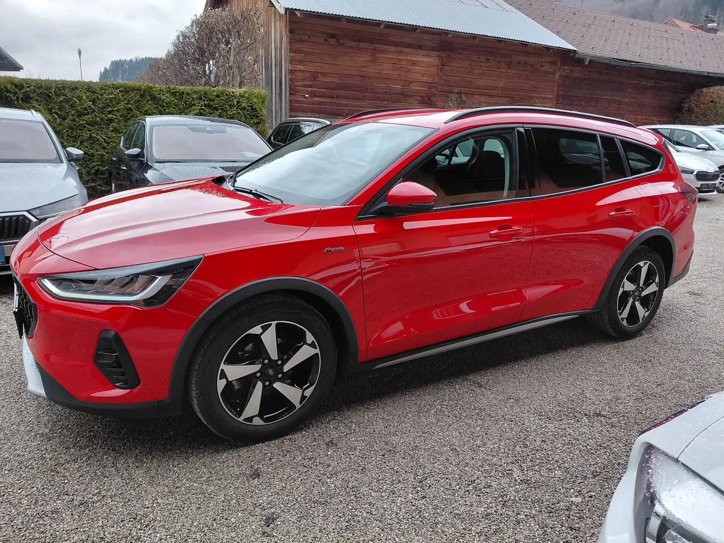 Ford Focus Turnier Active * NEUES MODELL & Service frisch * * Rot - 2