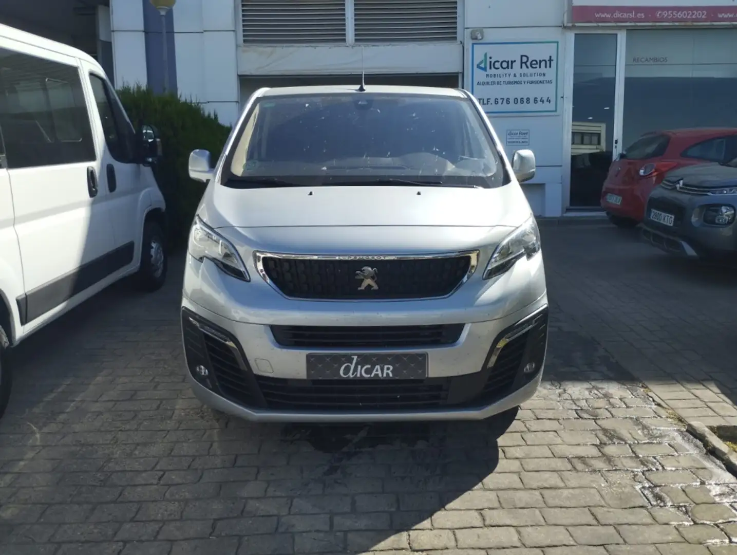 Peugeot Traveller 1.5BlueHDI Business Long 120 Gris - 1