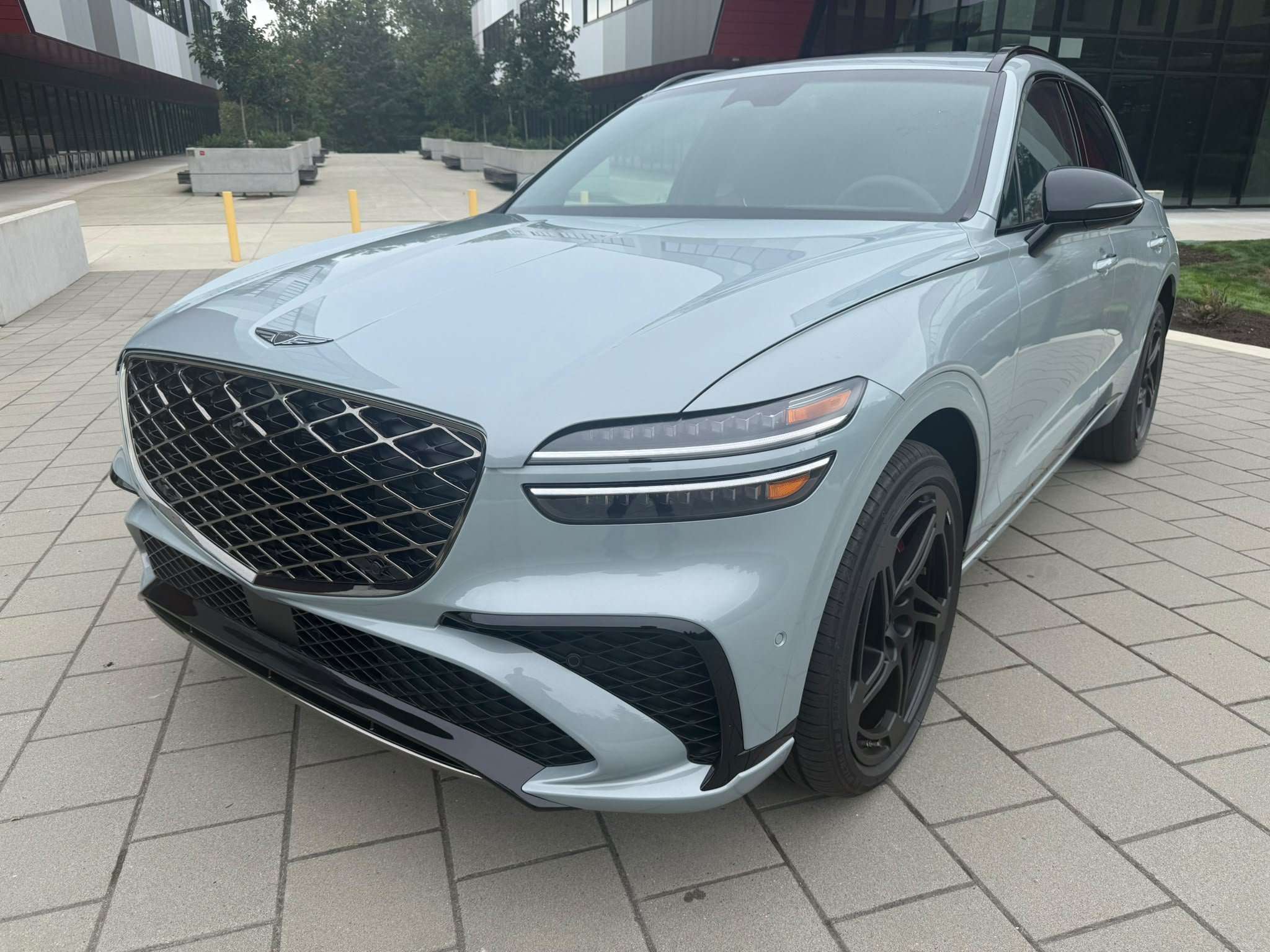 2027 Genesis GV70 3.5 Prestige Graphite