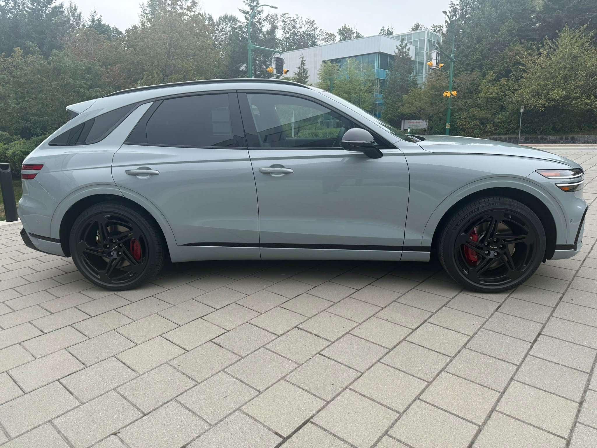 2027 Genesis GV70 3.5 Prestige Graphite — photo 4