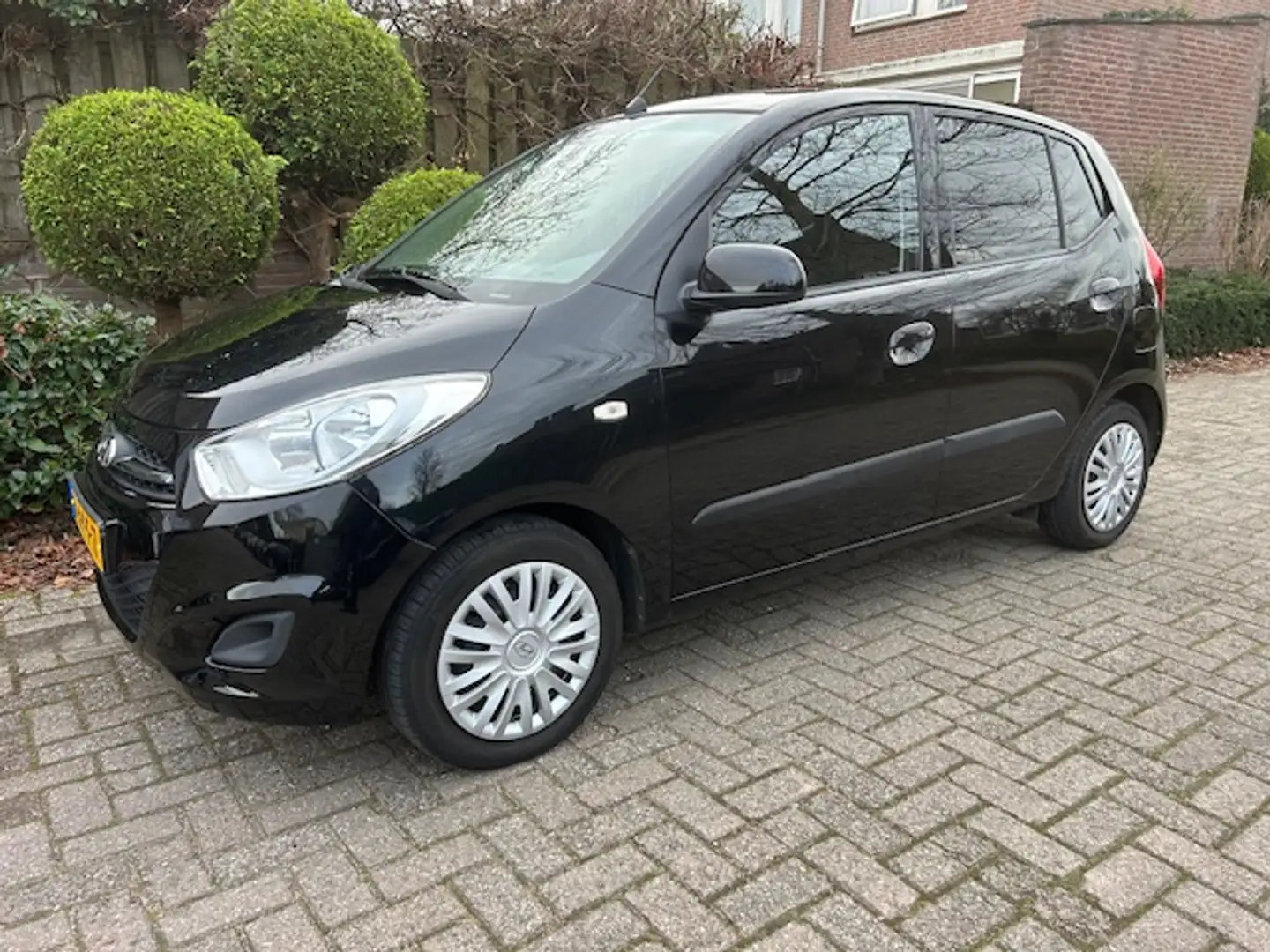 Hyundai i10 1.1 i-Drive Cool Airco/ Orig NL auto/ 5 Drs/ met N Zwart - 2