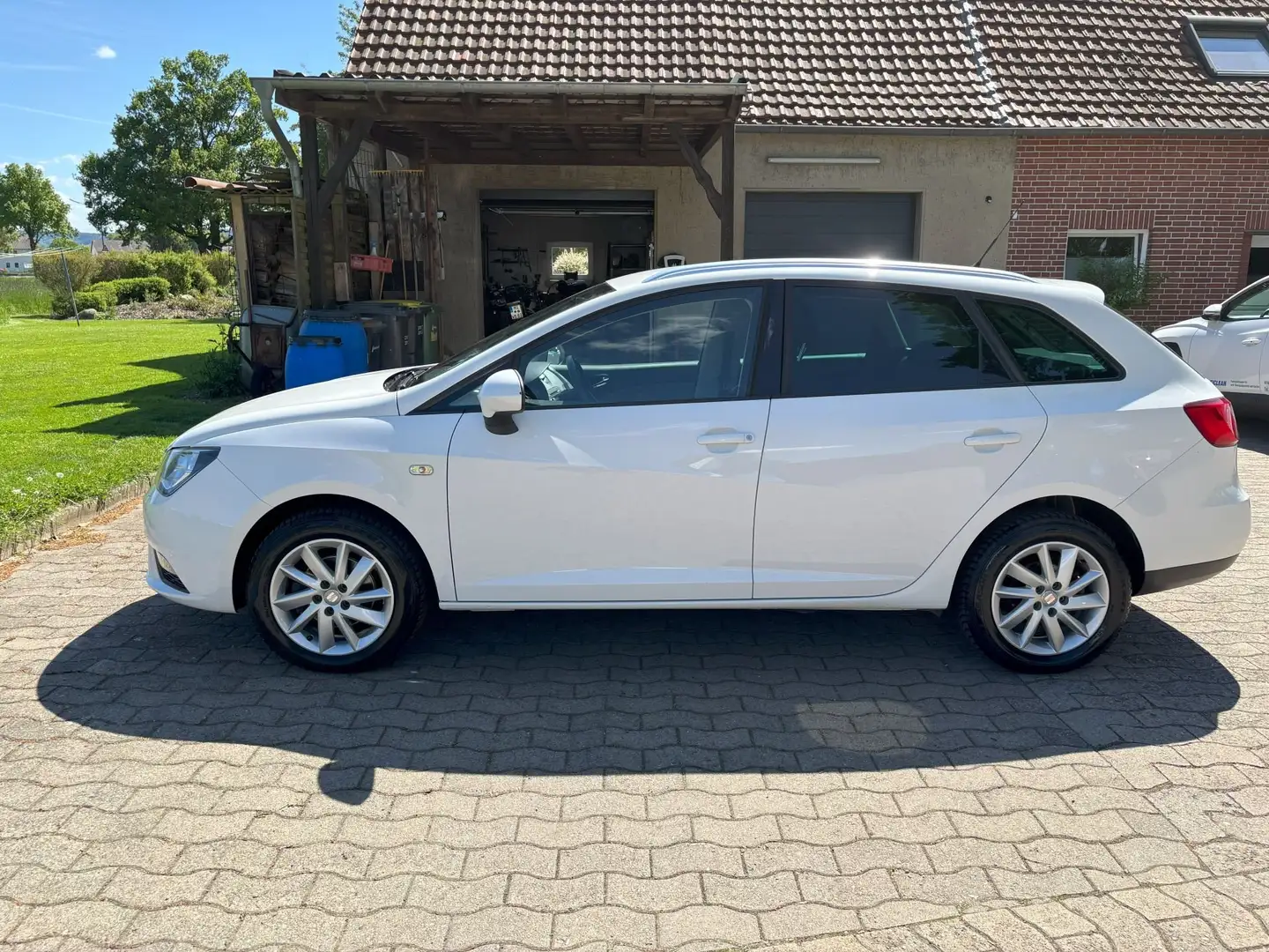 SEAT Ibiza Ibiza ST ST 1.4 16V Style Weiß - 2