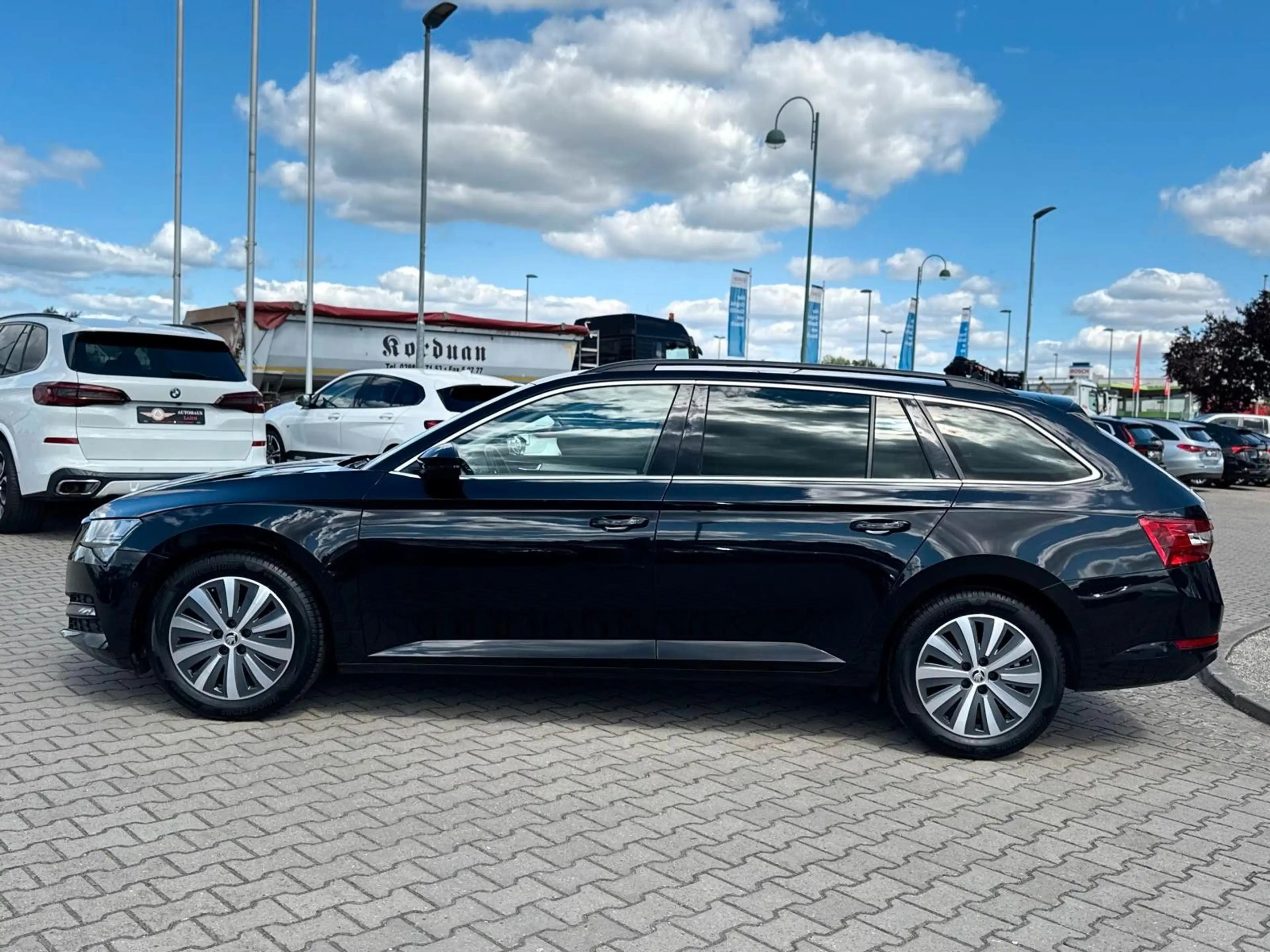 Skoda Superb Combi 2.0TDI DSG"Ambition"AHK*1-HAND*NAVI — photo 10
