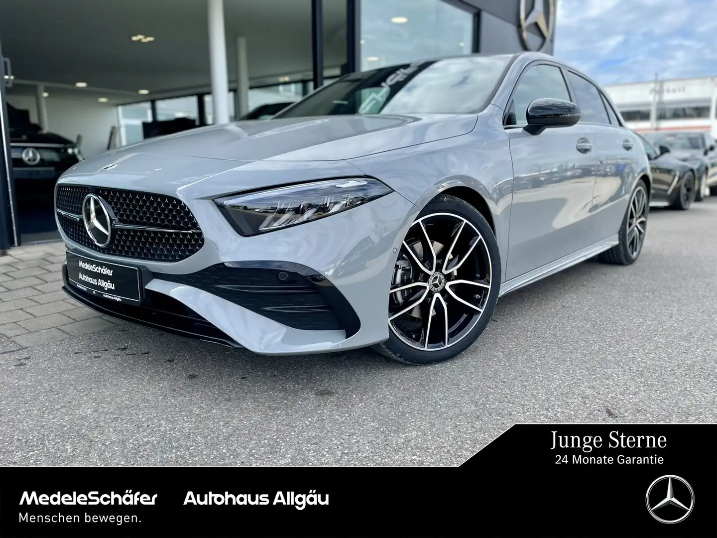 Mercedes-Benz A 180 A 180 Special Edition AMG Night LED+RKAMERA+SHZ+ Grijs - 1