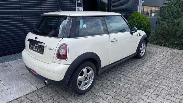 Mini One view 6