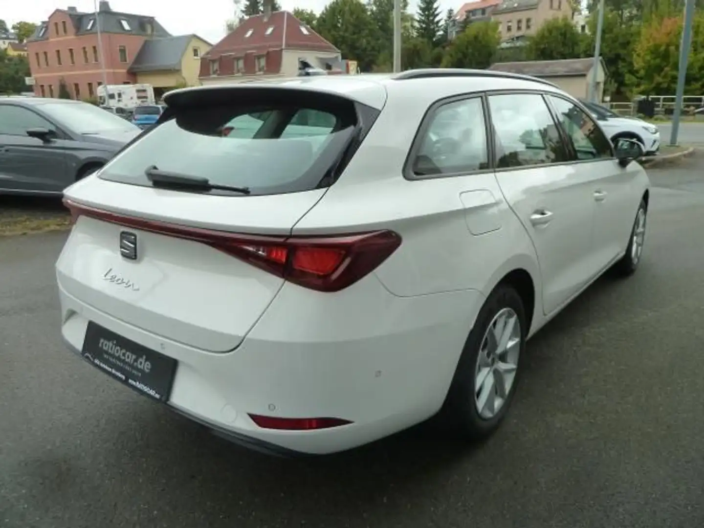 SEAT Leon LEON SPORTSTOURER STYLE 1.5 TSI ACT NAVI DAB+ Blanc - 2