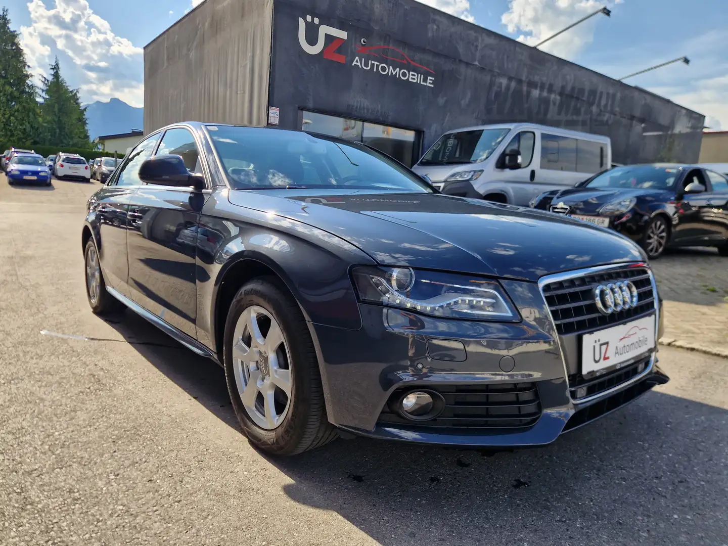 Audi A4 *** 1. Besitz **** Attraction Grau - 1
