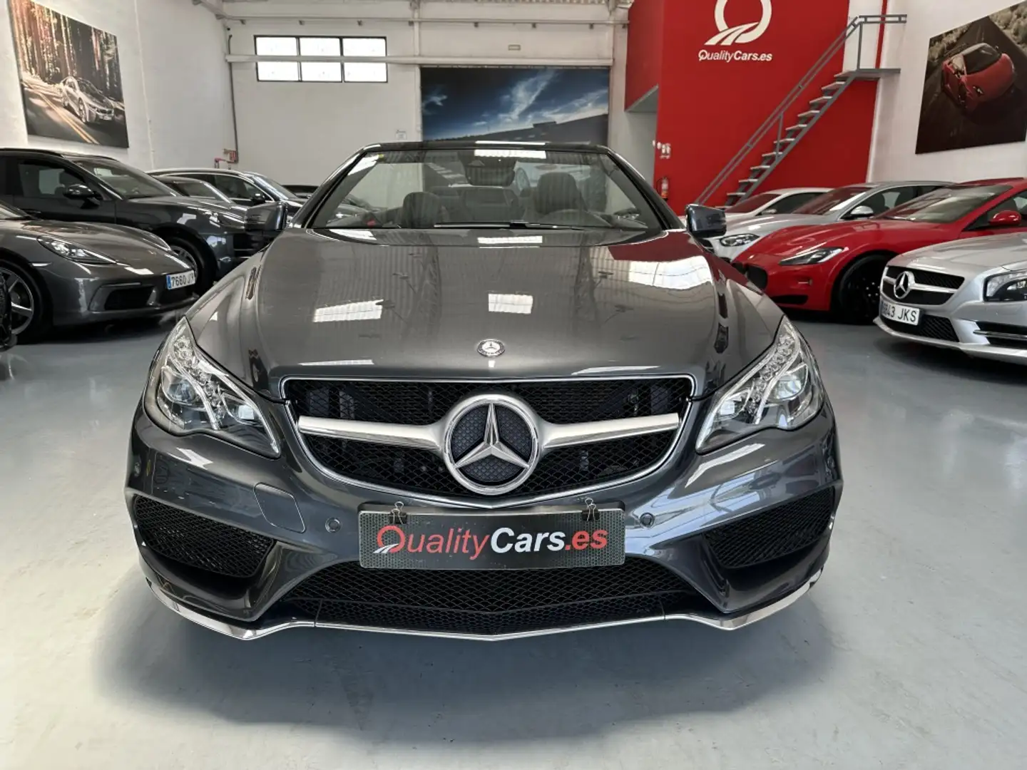 Mercedes-Benz E 250 Cabrio 250d 9G-Tronic Grau - 2
