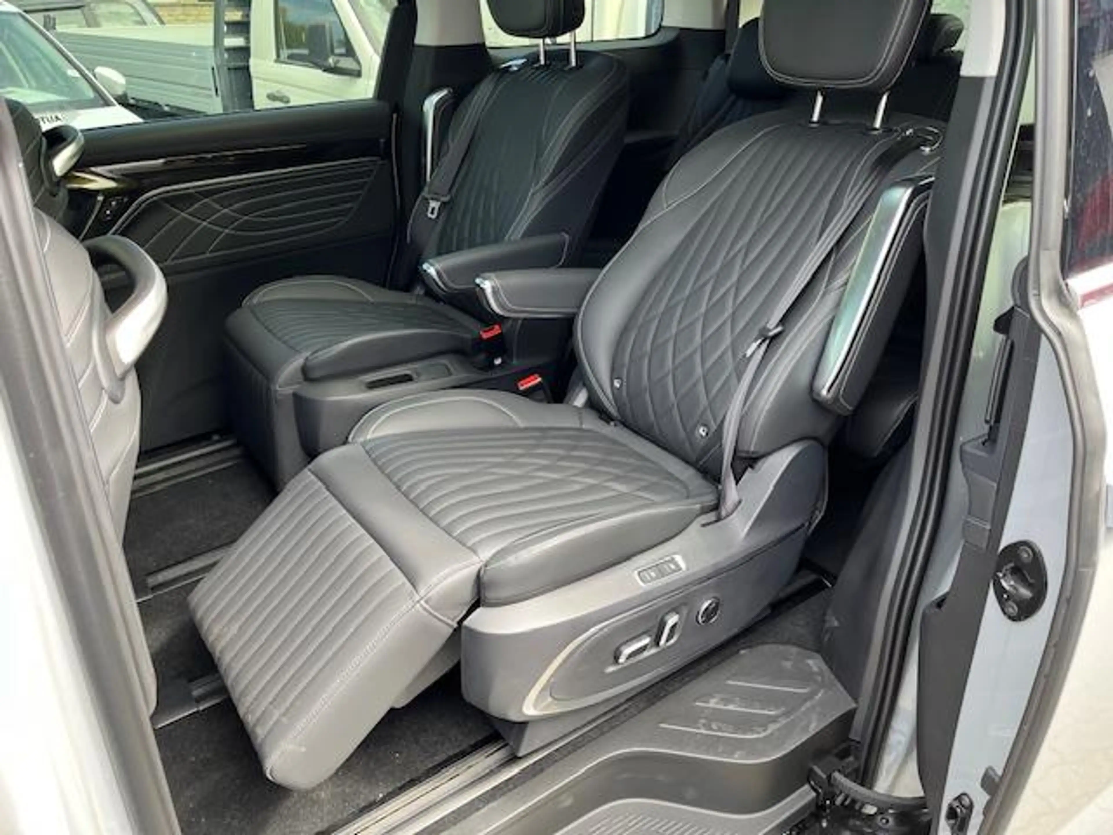 Maxus Mifa 9 LUXURY+AKKU90kWh+7-SITZER+LAGERWAGEN — photo 15