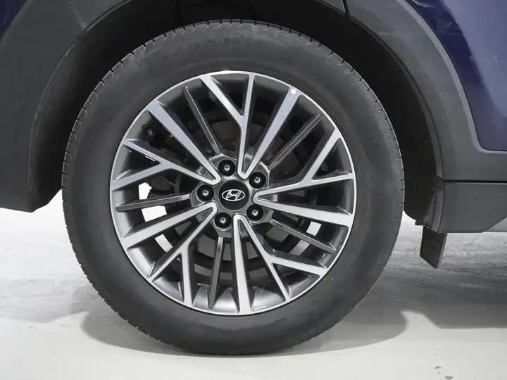 Hyundai Tucson FL CRDI 1.6 4X2 ESSENCE 2019, foto 8
