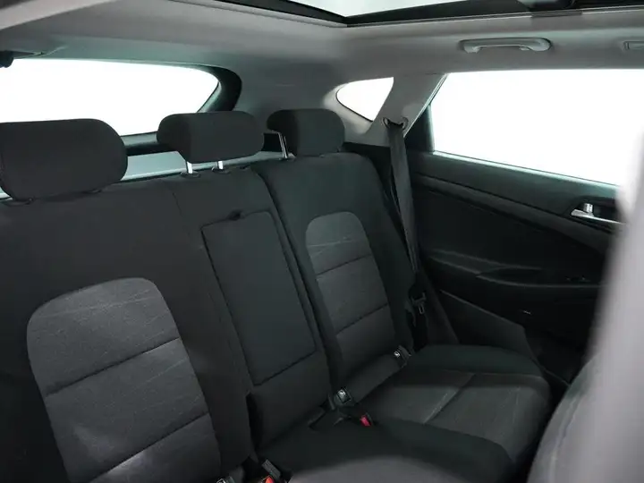 Hyundai Tucson FL CRDI 1.6 4X2 ESSENCE 2019, foto 9
