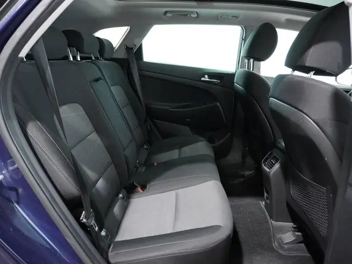 Hyundai Tucson FL CRDI 1.6 4X2 ESSENCE 2019, foto 6