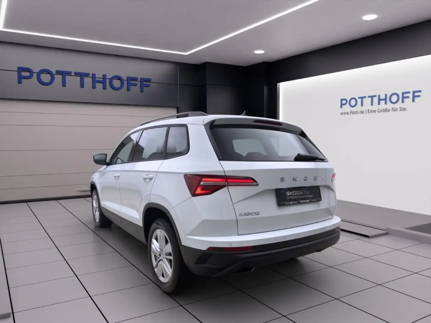 Skoda Karoq 1.5 TSI DSG SELECTION NAVI KAMERA ACC MATRIX Weiß - 2