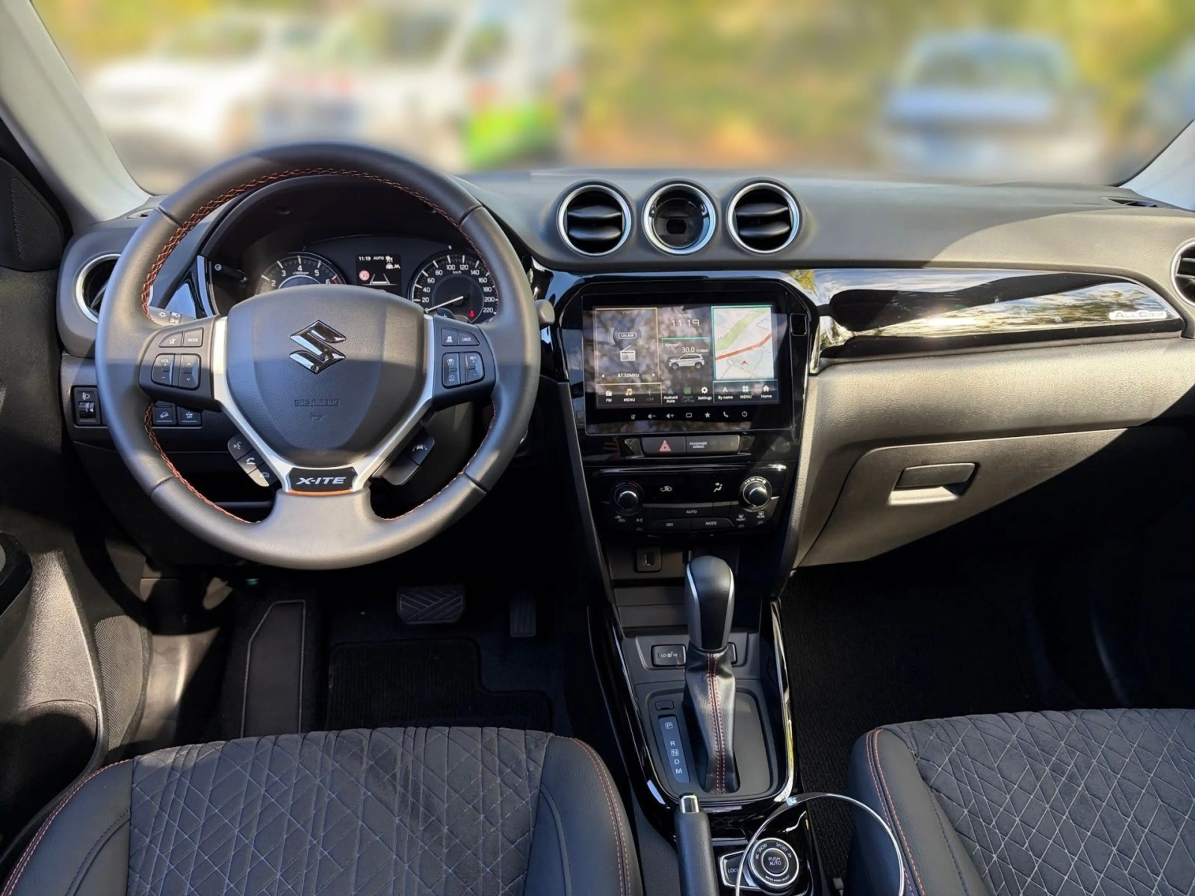 Suzuki Vitara VITARA 1,4 X-ITE COMFORT+ ALLGRIP LED+NAVI+ACC++ — photo 10