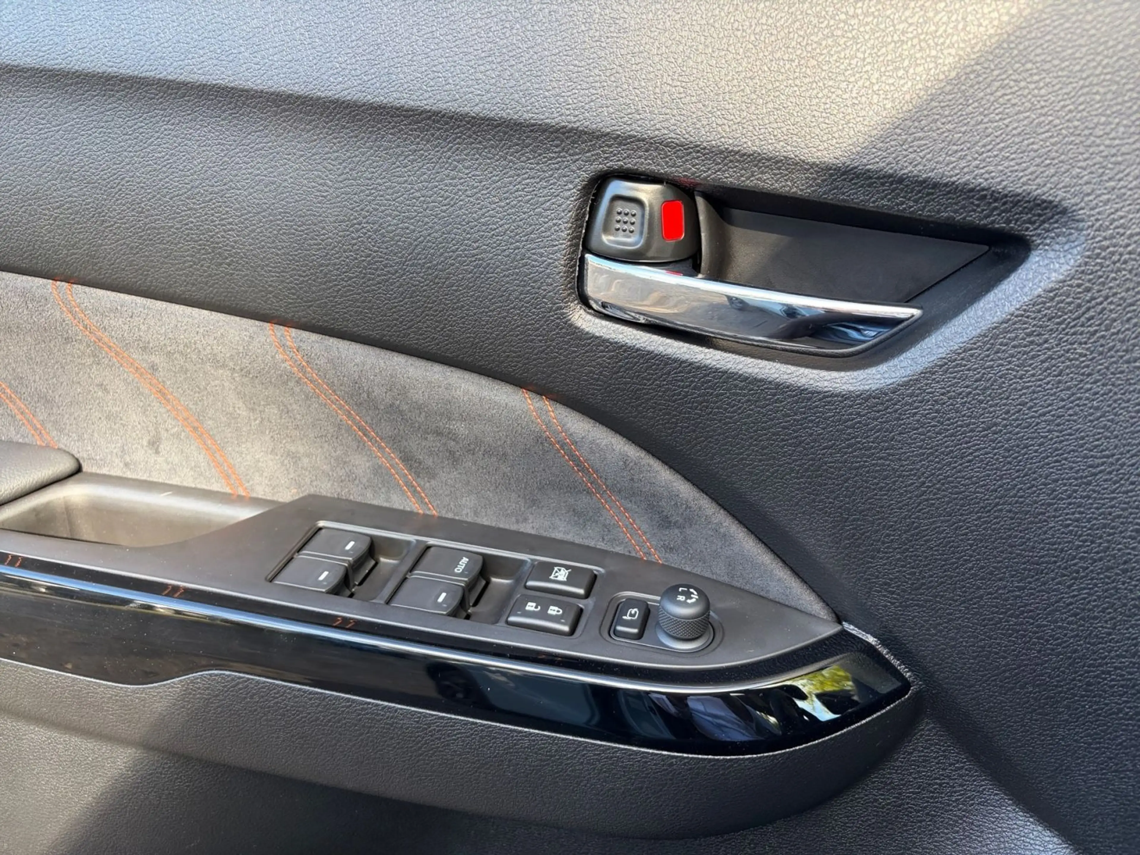 Suzuki Vitara VITARA 1,4 X-ITE COMFORT+ ALLGRIP LED+NAVI+ACC++ — photo 15
