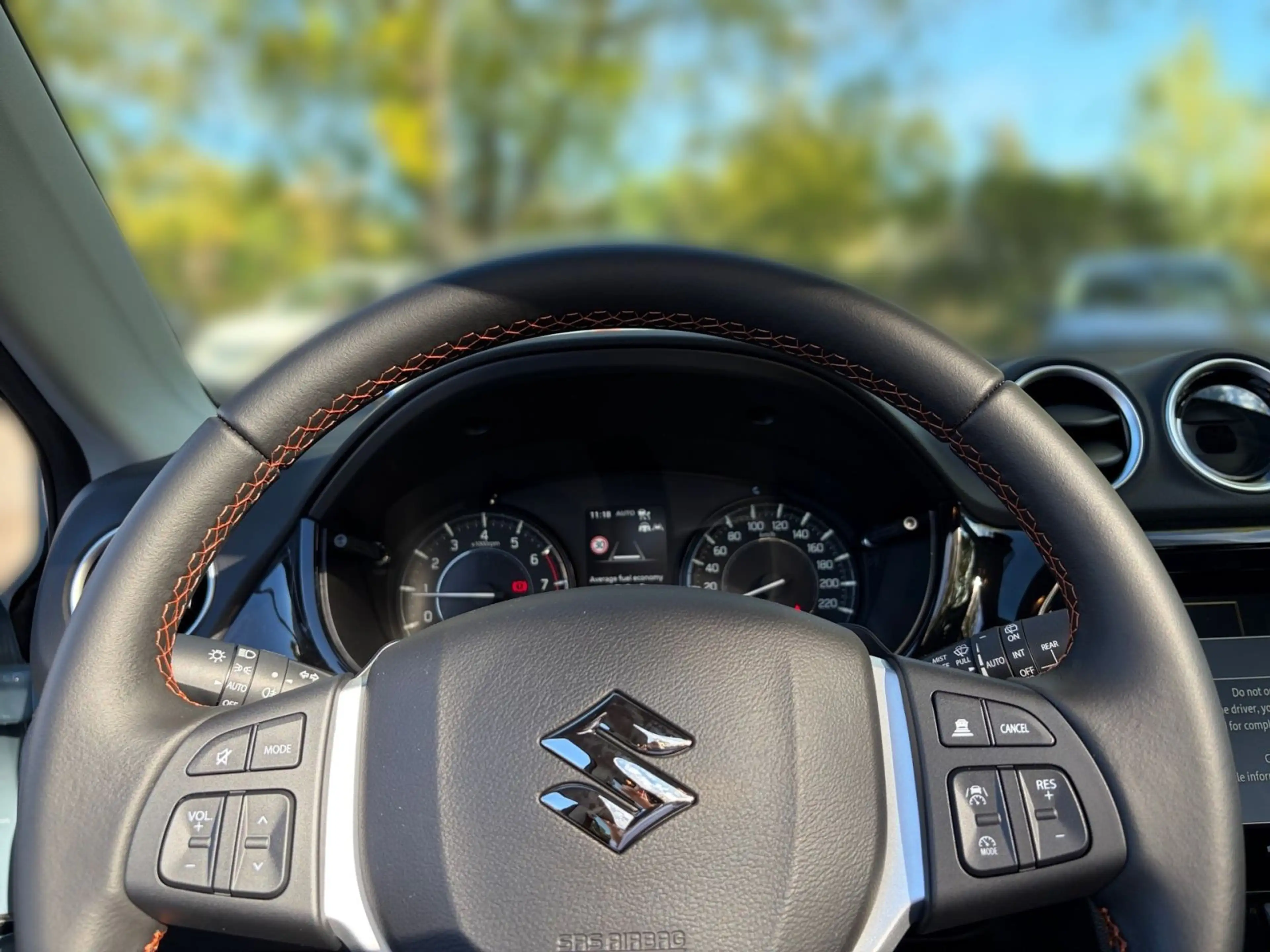 Suzuki Vitara VITARA 1,4 X-ITE COMFORT+ ALLGRIP LED+NAVI+ACC++ — photo 8