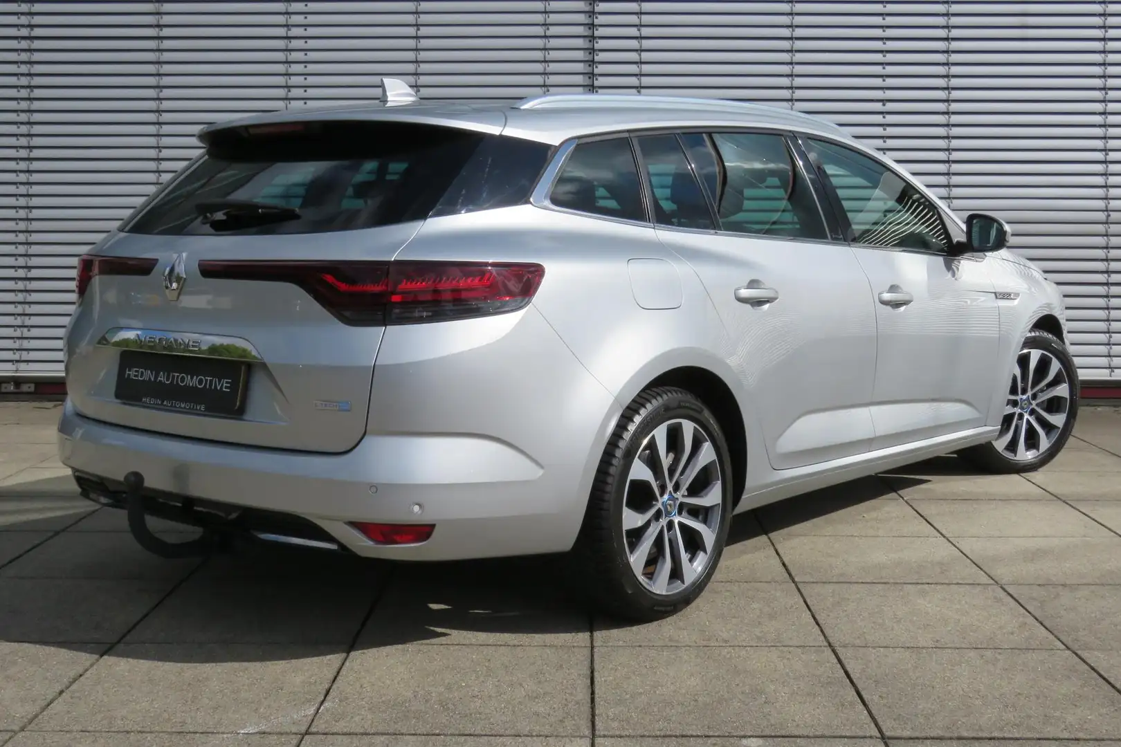 Renault Megane E-Tech Estate 1.6 Plug-In Hybrid 160 Business Edition One Gris - 2