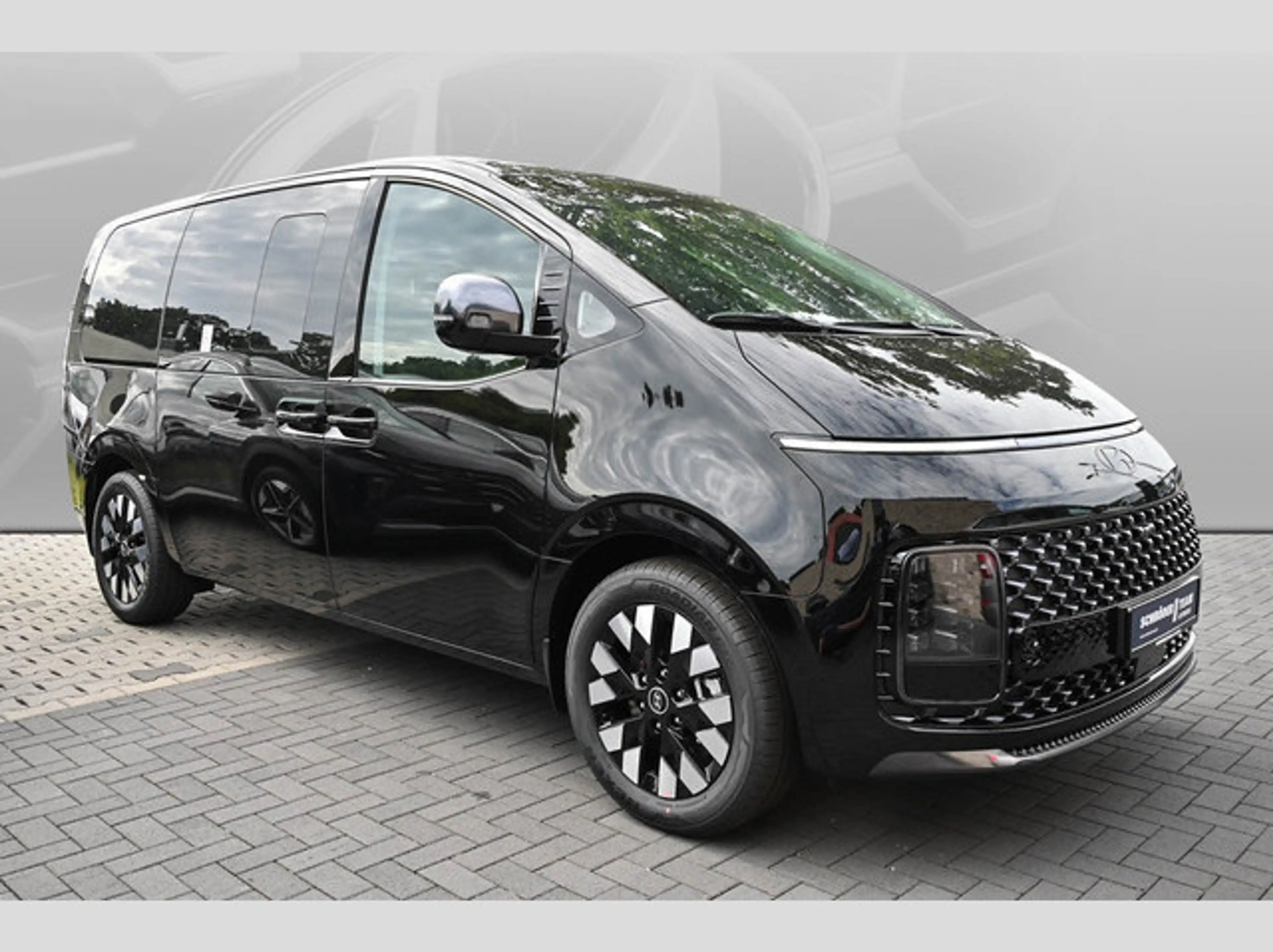 Hyundai STARIA Hybrid 1.6 T-GDI 2WD Signature Panoramadach — photo 2