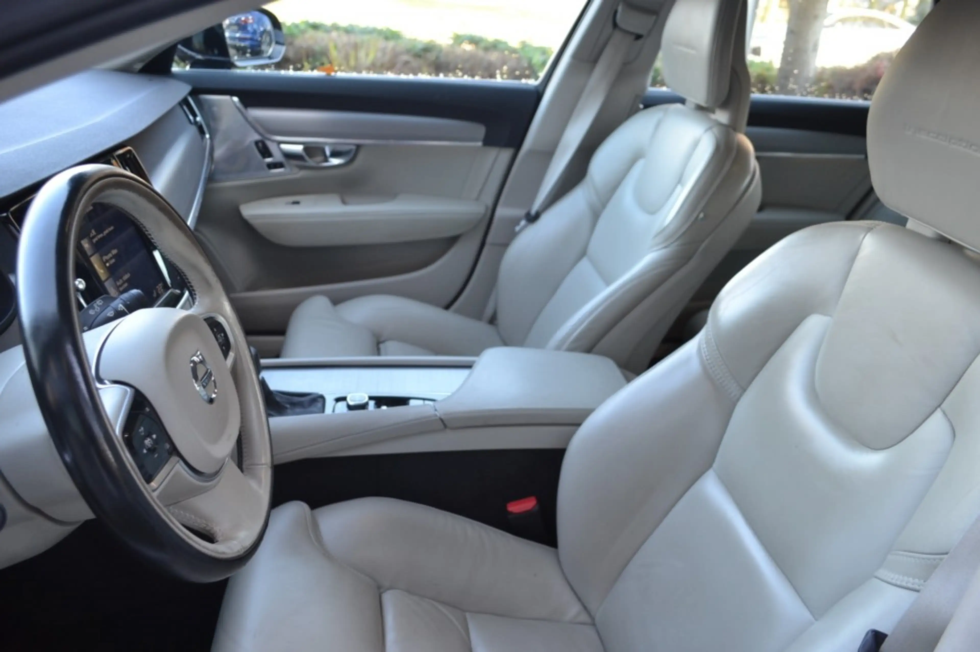 Volvo V90 2.0 D4  Bowers Wilkins / export /b2b — photo 6