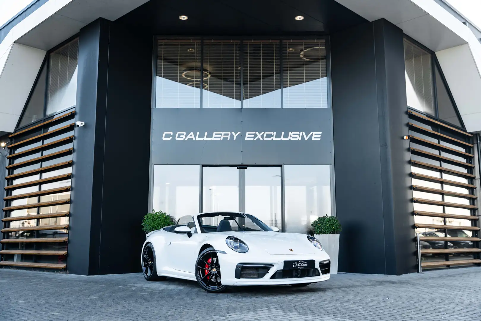 Porsche 992 992 Cabrio 3.0 Carrera S - Sport Chrono + | Stoelk Blanc - 1