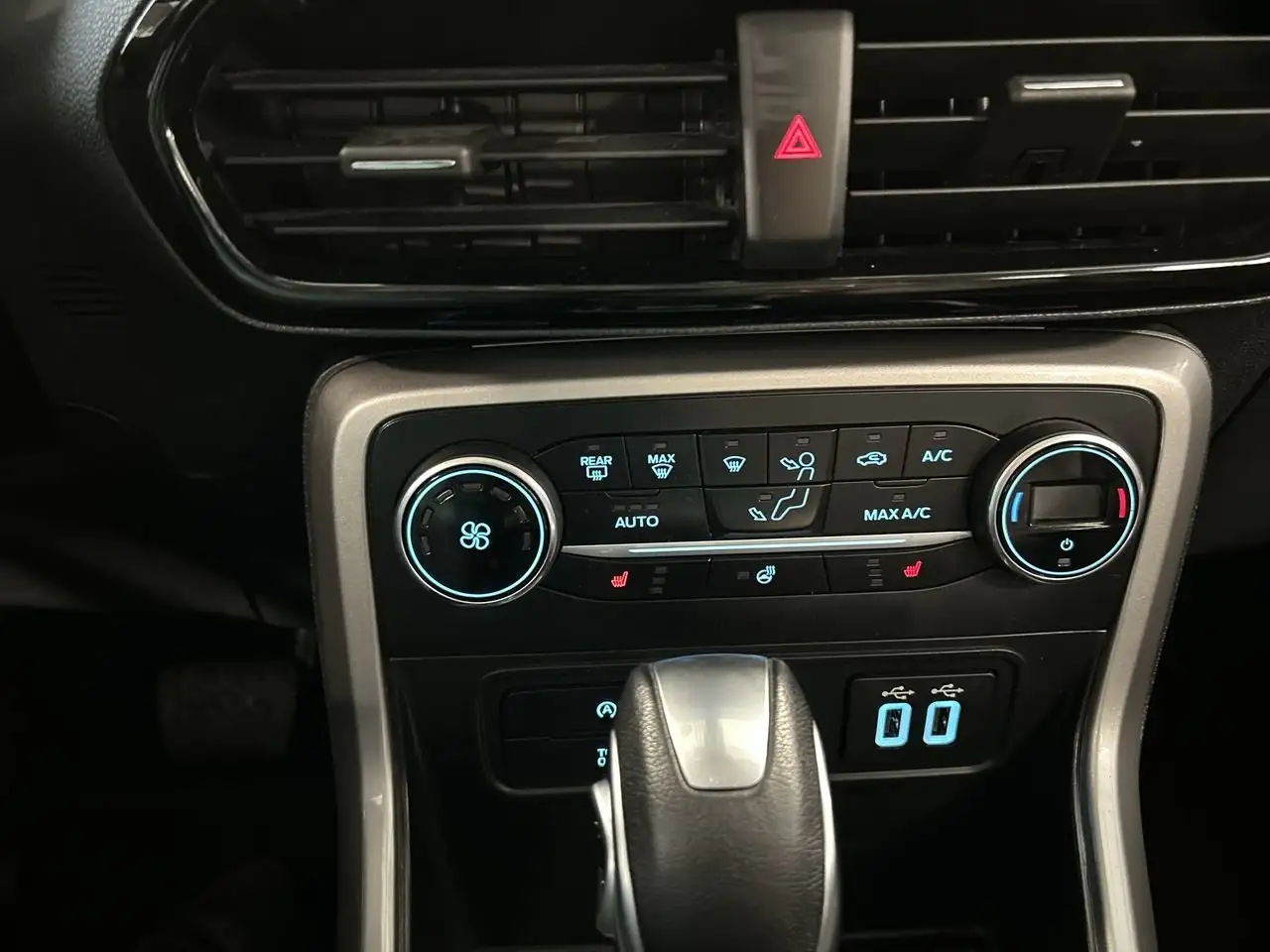 Ford EcoSport photo Ford EcoSport