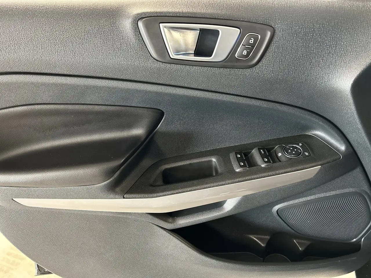 Ford EcoSport photo Ford EcoSport