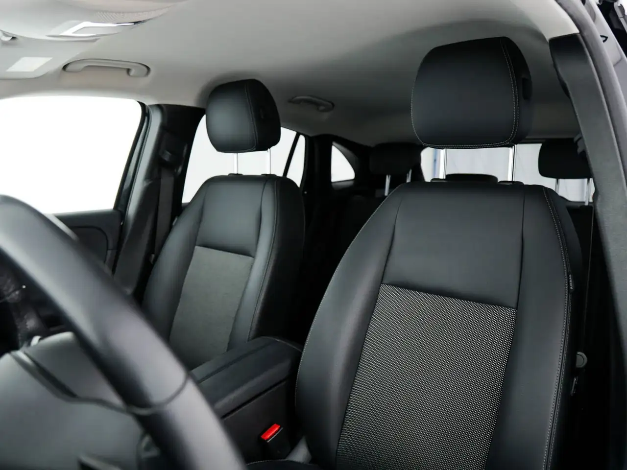 Mercedes-Benz GLA 180 180 d executive auto 13