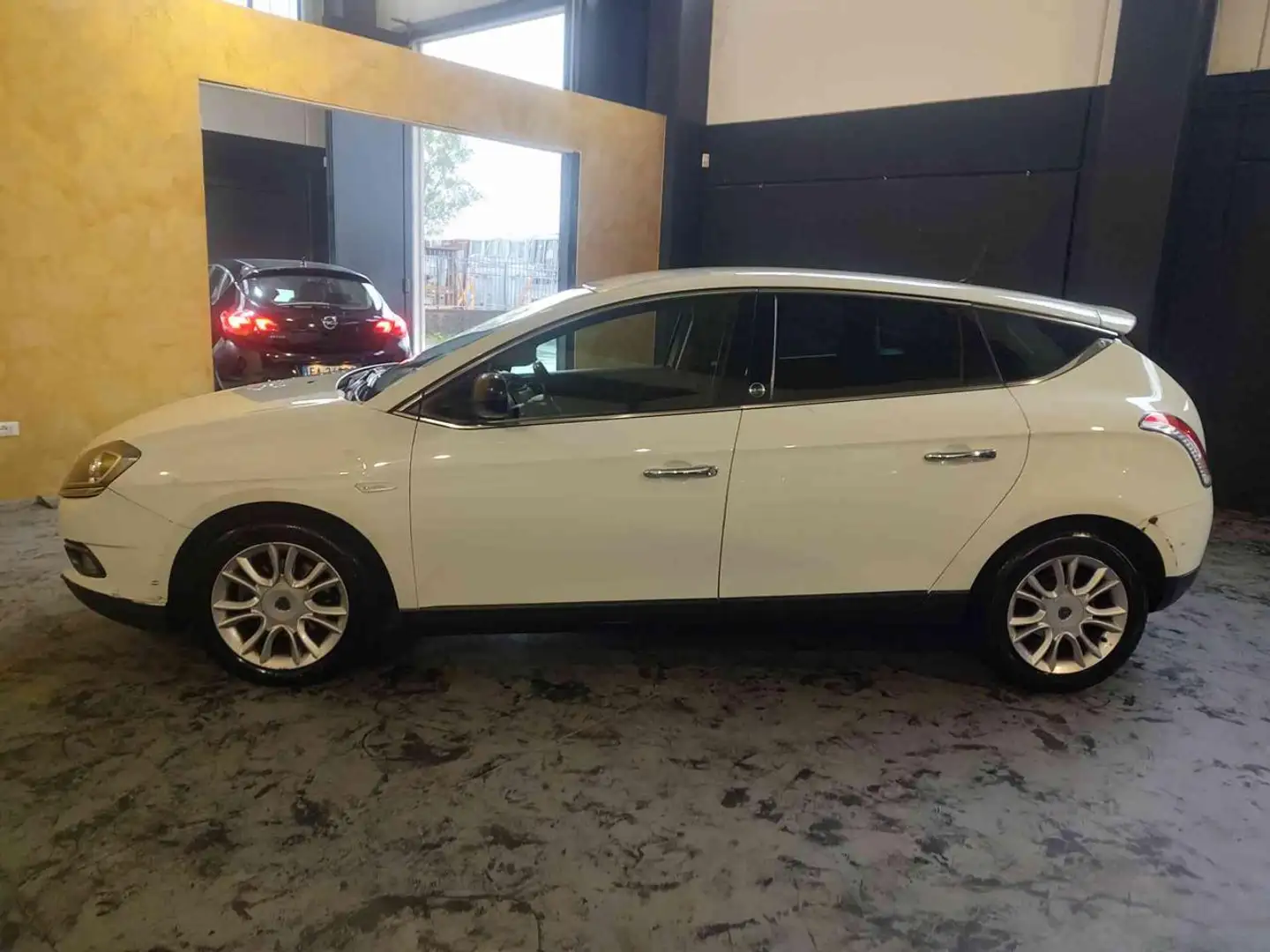 Lancia Delta 1.4 T-Jet 120 CV Gold Ecochic GPL Blanco - 2