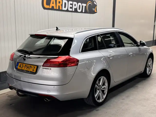 Opel Insignia view 5