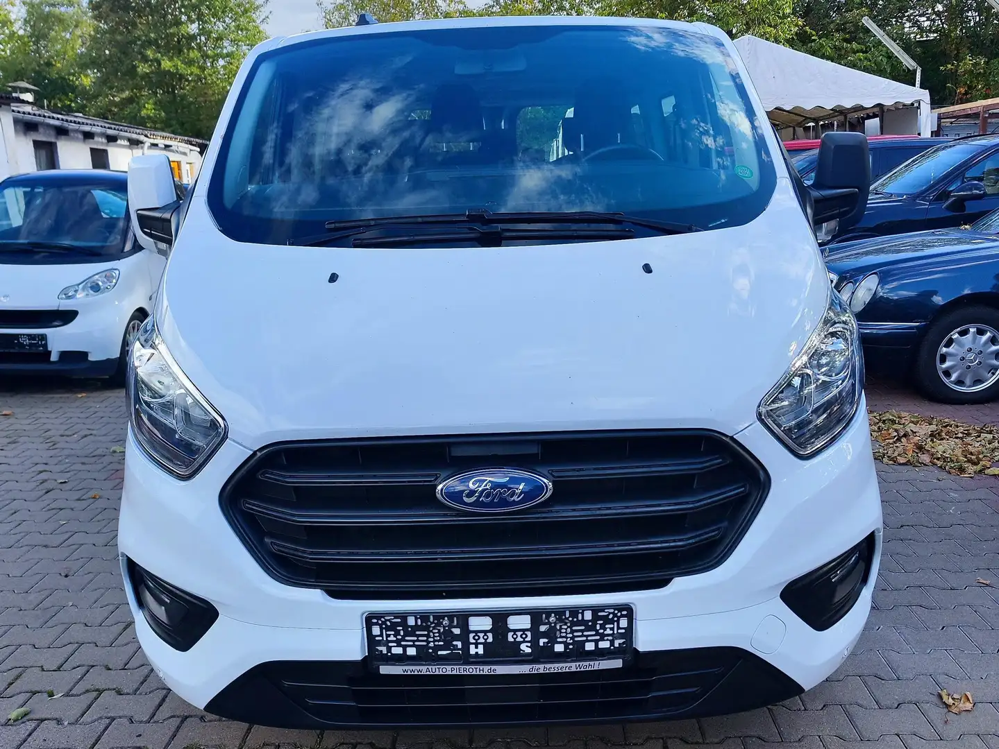 Ford Transit Custom 320 L1 Trend 9 Sitzer Blanc - 2