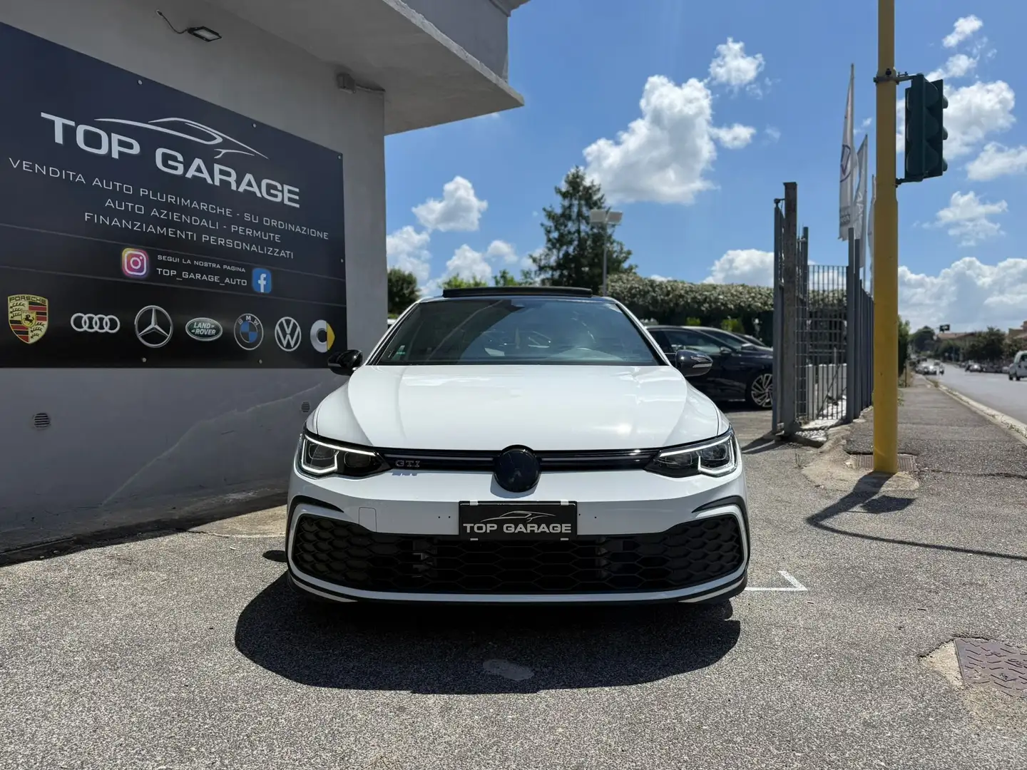 Volkswagen Golf GTI Golf VIII 2020 2.0 tsi 245cv dsg Bianco - 2