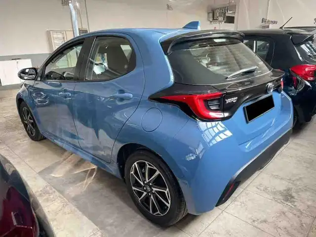 Toyota Yaris view 4