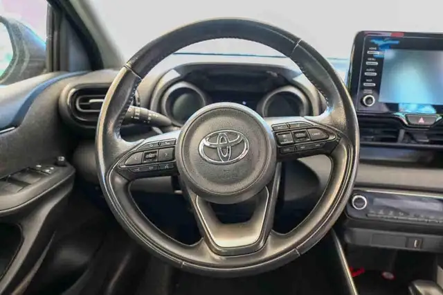 Toyota Yaris view 12